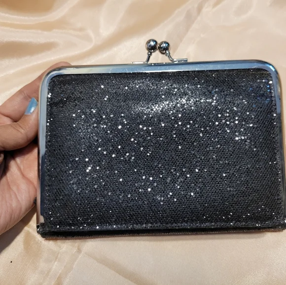 FIXED PRICE - Clarks Clutch - Picture 2 of 12